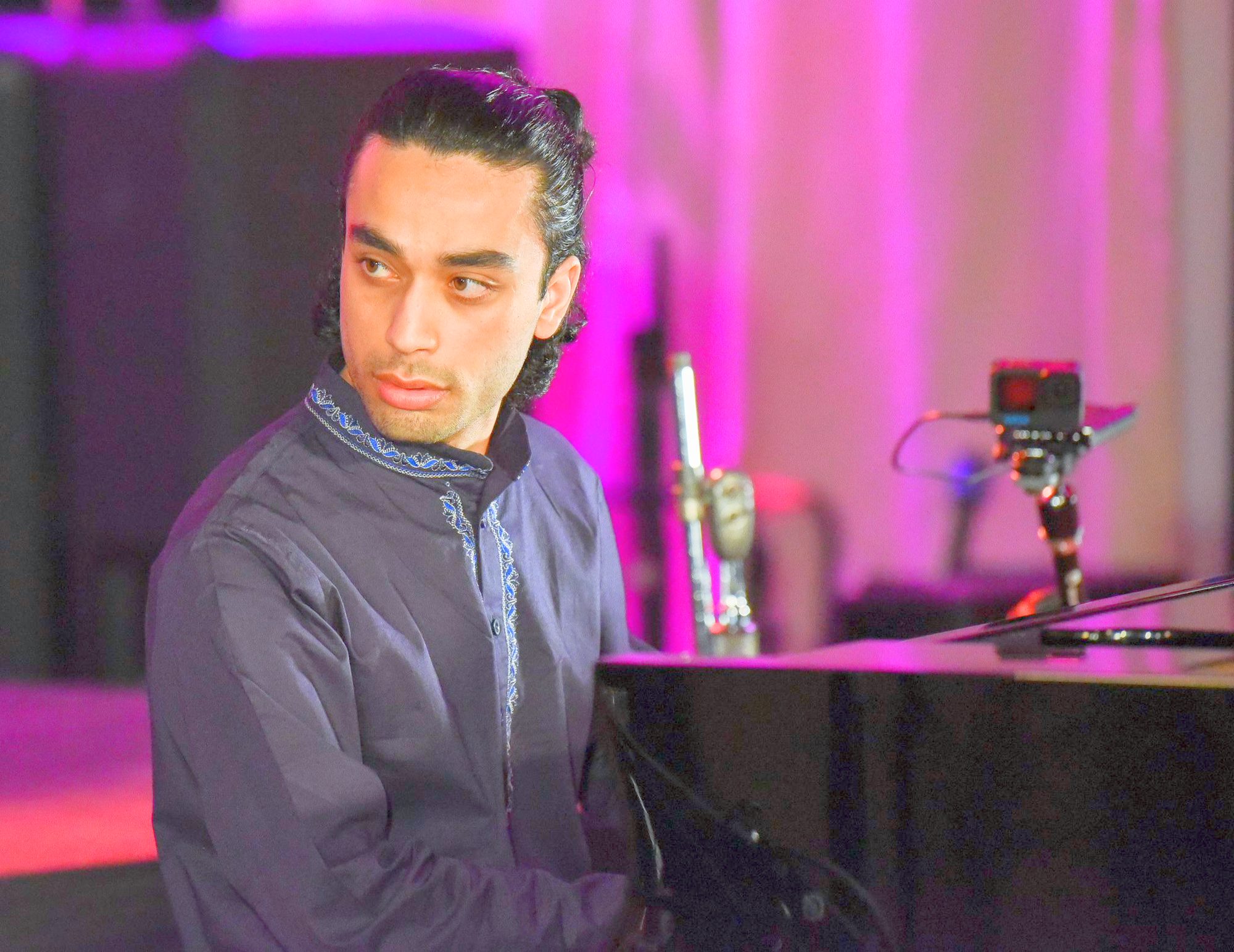Elham Fanoos during a recital